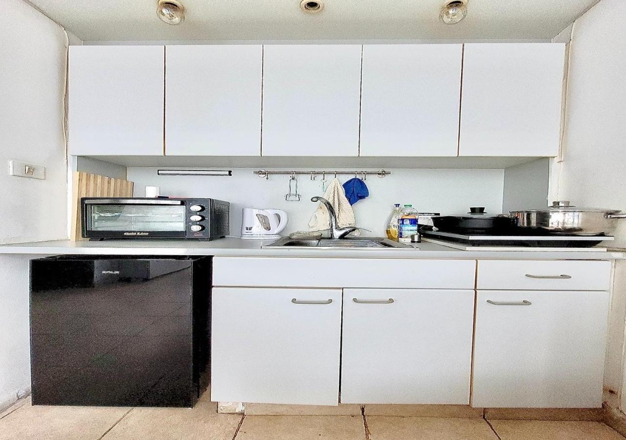 Appartement סטודיו על הים à Bat Yam Extérieur photo